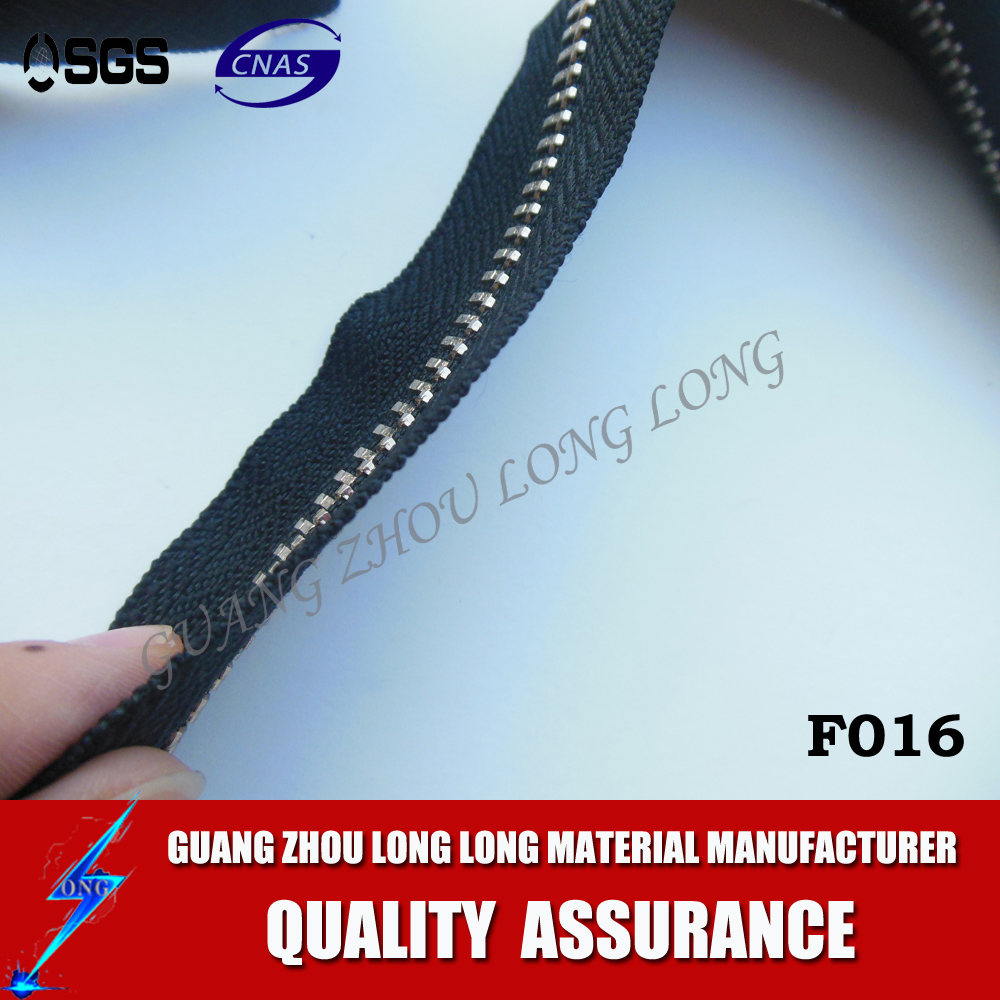 Various Sizes Long Chain Nylon Zipper Factory Different Quality